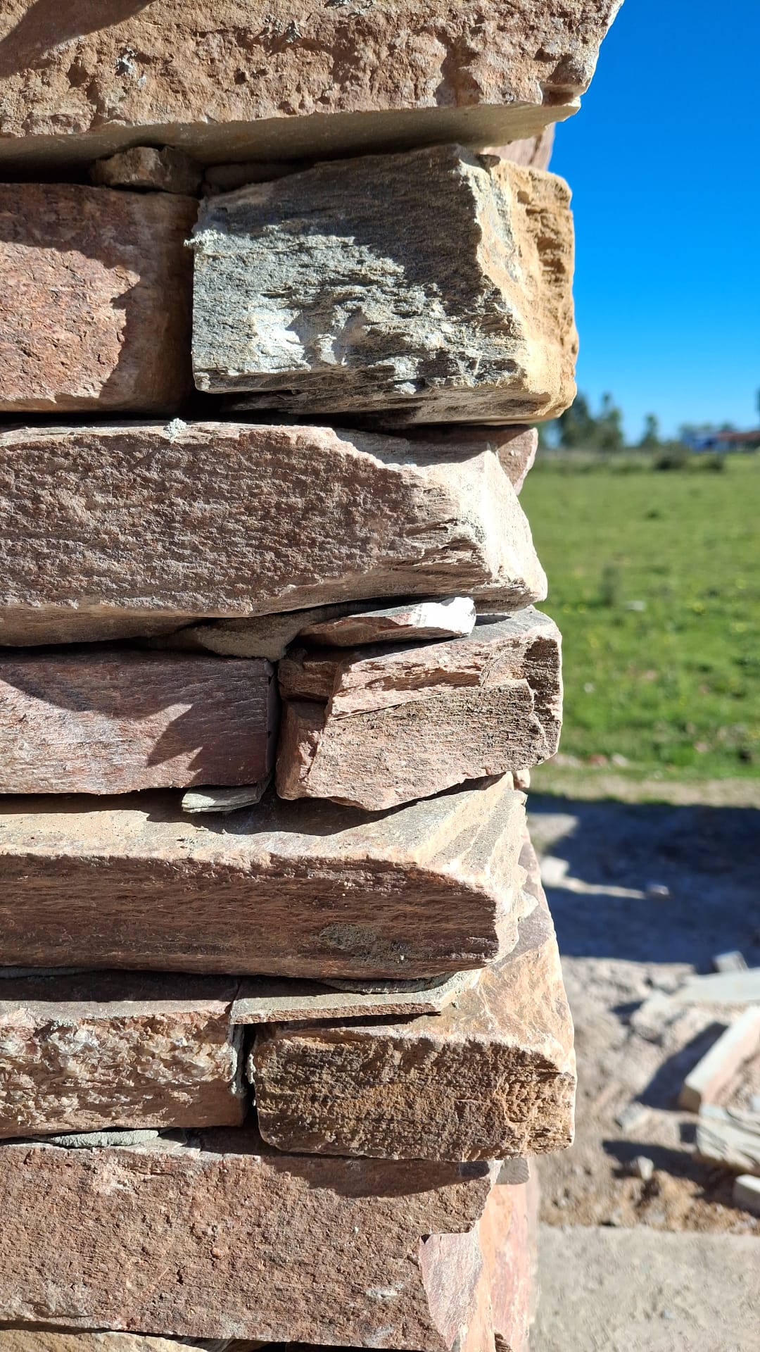 Arte y energía: Piedra laja roja de Minas